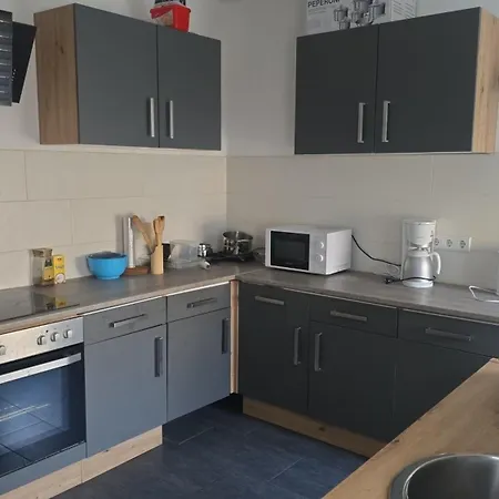 Schoene Vollausgestattete Monteurs- Gaestewohnung Naehe Raffinerie Leuna Und Geiseltalsee 0305 Braunsbedra