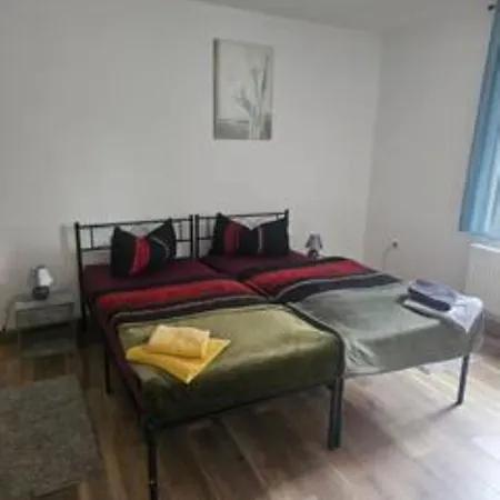 Schoene Vollausgestattete Monteurs- Gaestewohnung Naehe Raffinerie Leuna Und Geiseltalsee 0305 * Braunsbedra