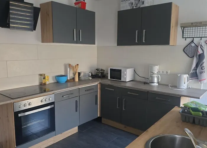 Schoene Vollausgestattete Monteurs- Gaestewohnung Naehe Raffinerie Leuna Und Geiseltalsee 0305 Braunsbedra