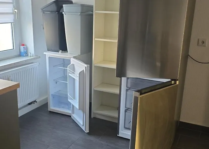 Schoene Vollausgestattete Monteurs- Gaestewohnung Naehe Raffinerie Leuna Und Geiseltalsee 0305 Апартаменты *