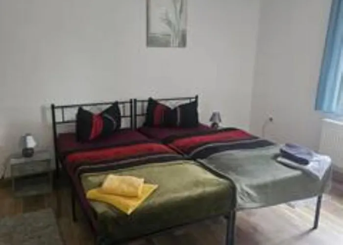 Schoene Vollausgestattete Monteurs- Gaestewohnung Naehe Raffinerie Leuna Und Geiseltalsee 0305 * Braunsbedra