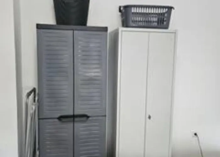 Schoene Vollausgestattete Monteurs- Gaestewohnung Naehe Raffinerie Leuna Und Geiseltalsee 0305 *